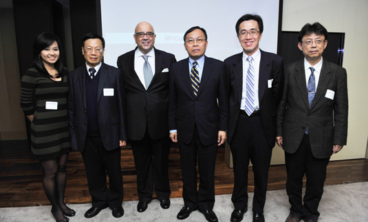 Dean Ottino and NU Club of Taiwan Leaders. From left: Yu-chieh Mai (Medill IMC ’08), Jing-Pha Tsai (McCormick PhD ’