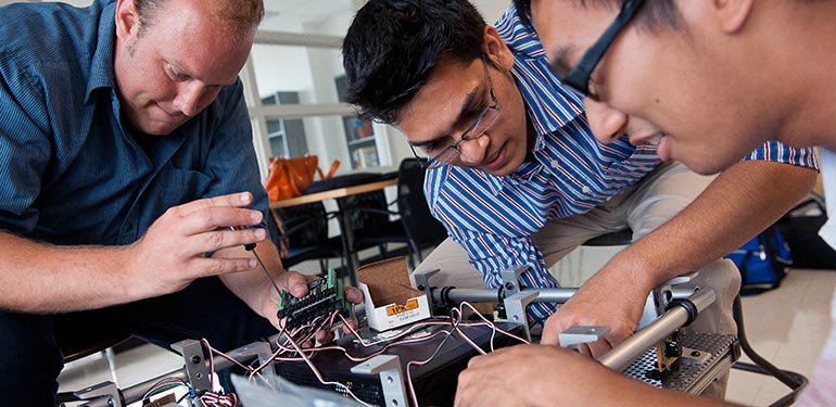 The McCormick School of Engineering and Applied Science is committed to training whole-brain engineers.