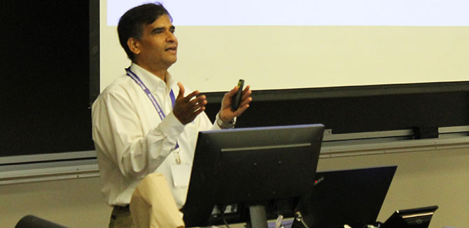 Tanay Karnik (Intel) delivers a talk.