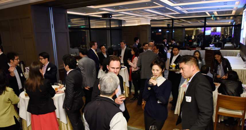 Northwestern Engineering alumni and friends at The American Club in Hong Kong.