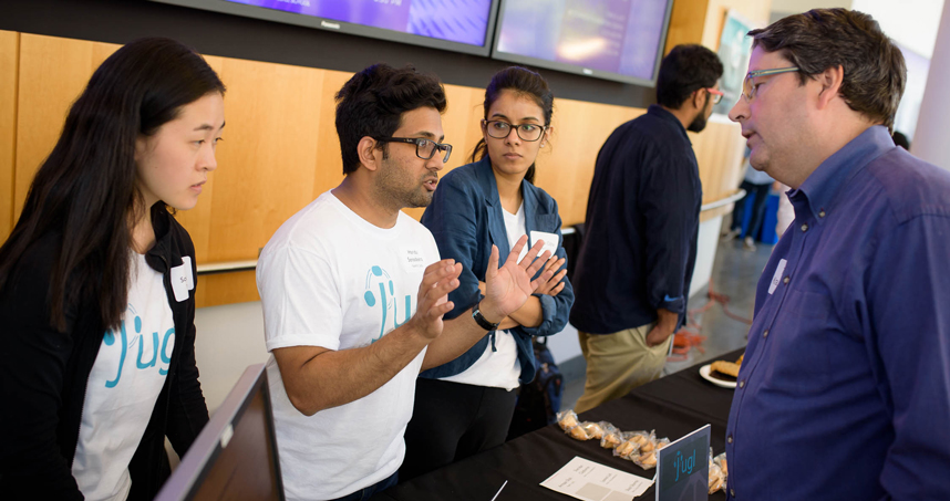 Jugl’s Haridu Senadeera explains his startup’s job application tracking system during a demo session.