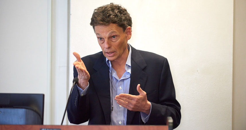 Yaakov Garb, senior lecturer at Ben Gurion University of the Negev, presents research on contamination