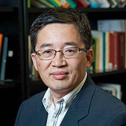 Yonggang Huang