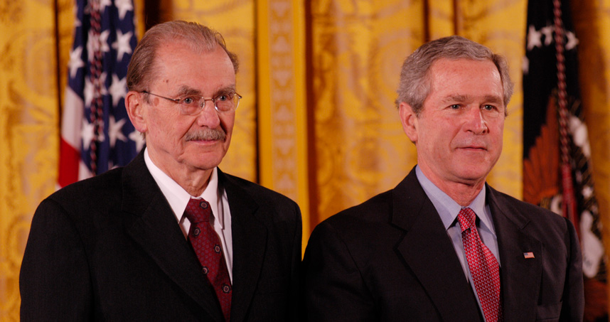 Jan D. Achenbach with President George W. Bush.