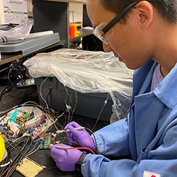 Lead researcher Bill Yen in the lab at Northwestern