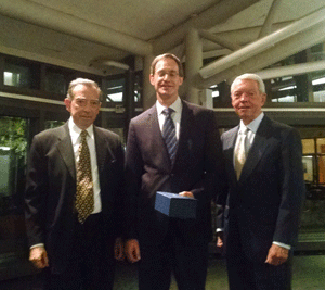 (left to right) IEMS Chair Jorge Nocedal, Alumni Phil Kaminsky and IEMS Professor William White