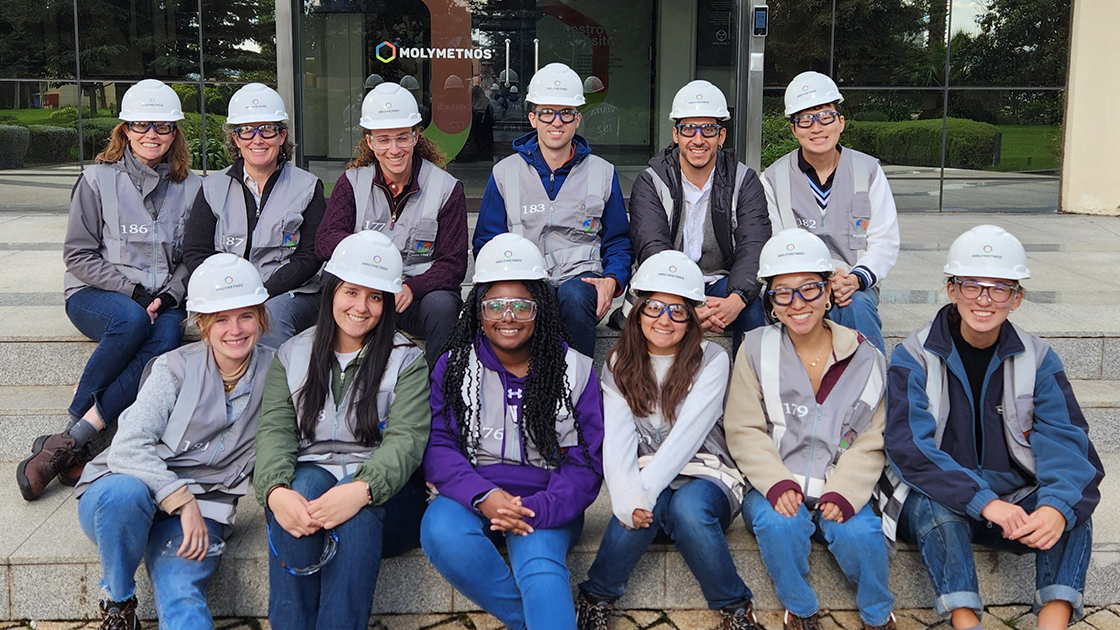 Global Engineering Treks Students in Chile