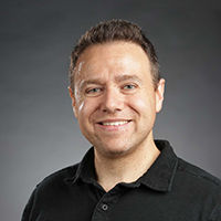 Ilya Mikhelson headshot