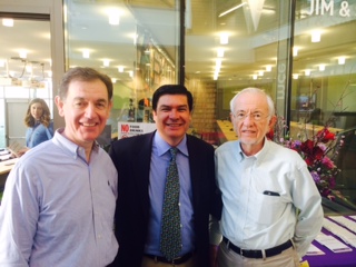 Prof. Espinosa meets his PhD mentors, Rod Clifton (right) and Michael Ortiz (left), at the Knowles Symposium.